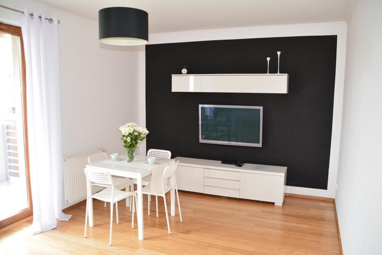 Black & White Wczasowa Apartment