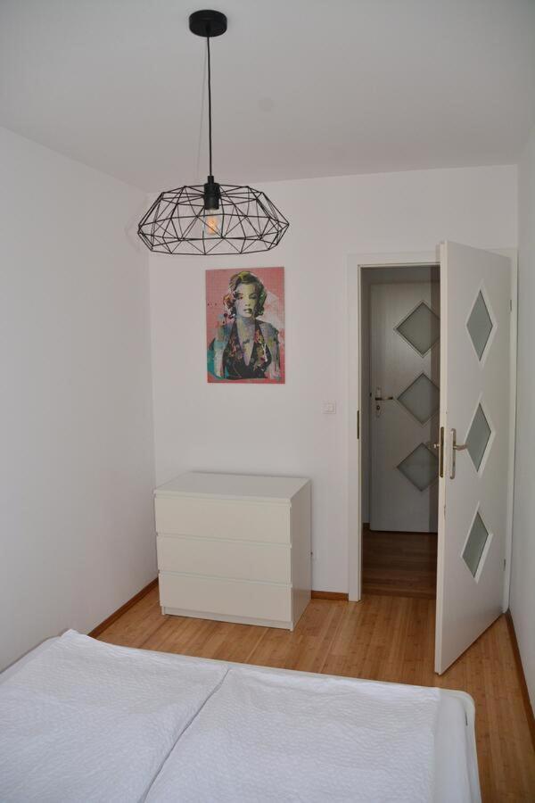 Black & White Wczasowa Apartment *